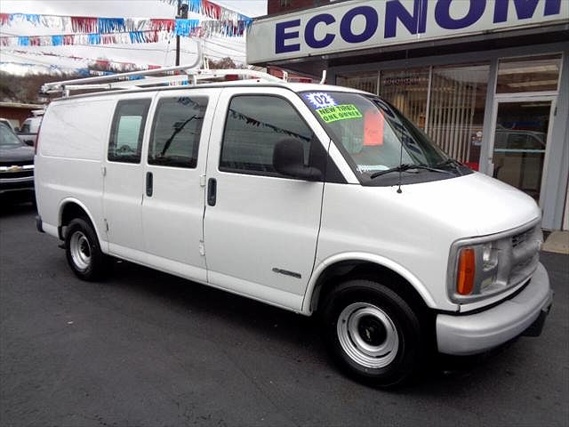 2002 Chevrolet Express 1500 image 0