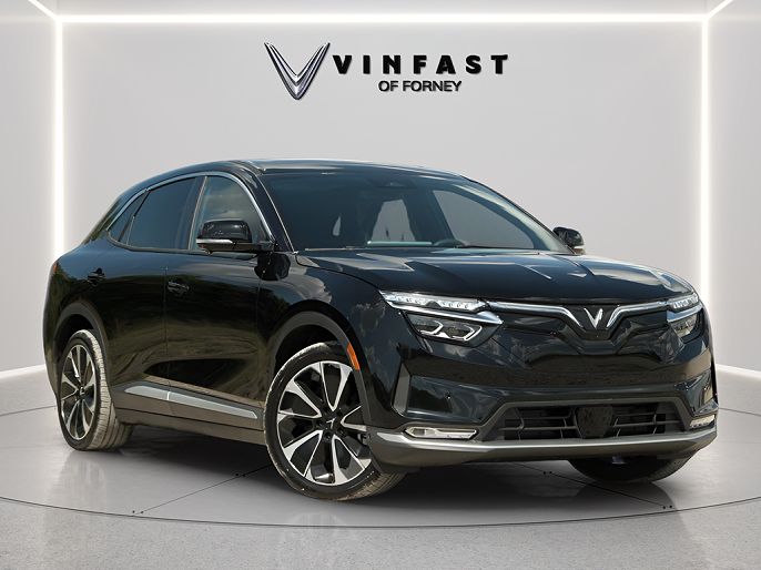 2025 VinFast VF8