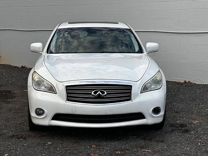 2013 Infiniti M37