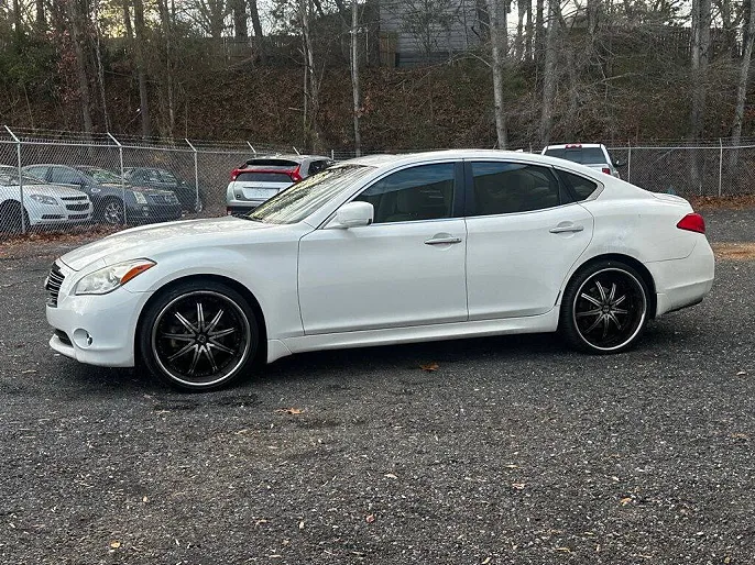 2013 Infiniti M37