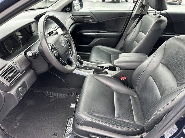 2015 Honda Accord EXL image 2