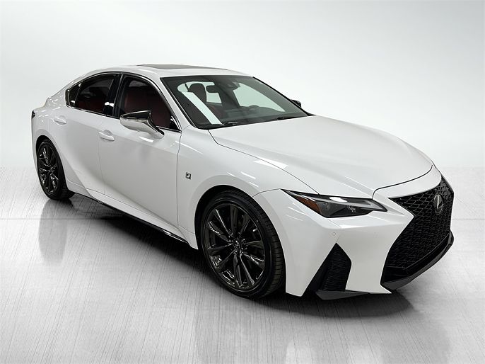 2022 Lexus IS