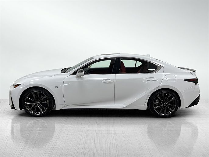 2022 Lexus IS