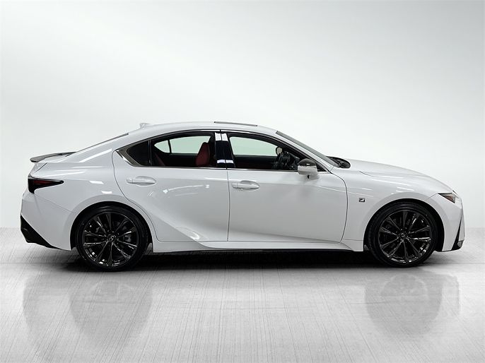 2022 Lexus IS