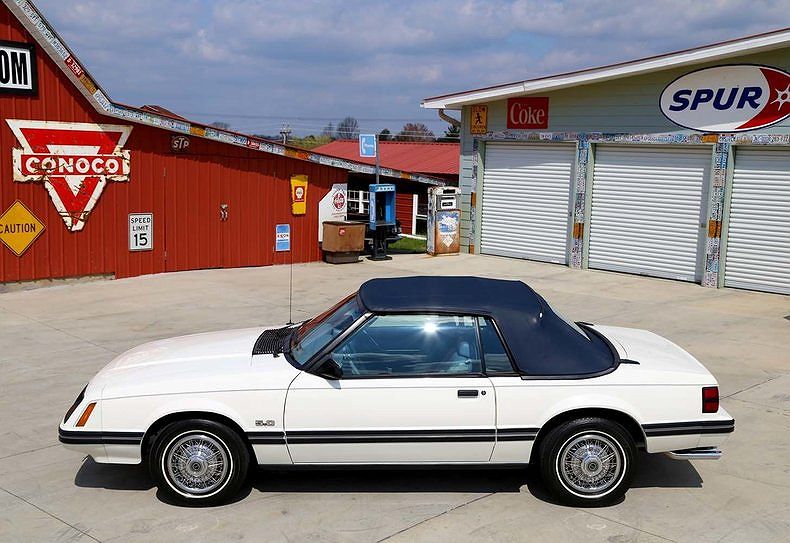 1983 Ford Mustang GLX image 12