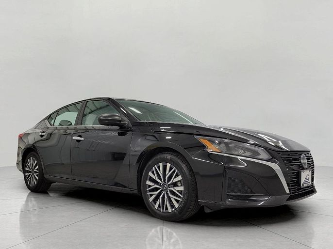 2025 Nissan Altima