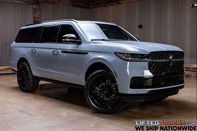 2025 Lincoln Navigator L