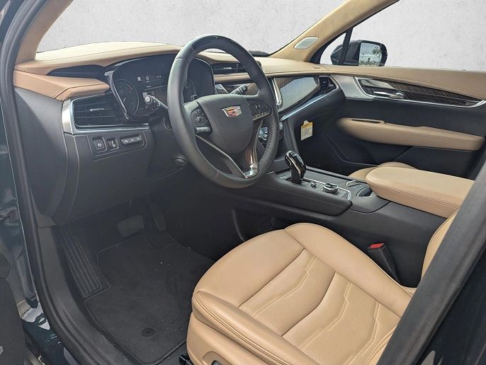 2025 Cadillac XT6