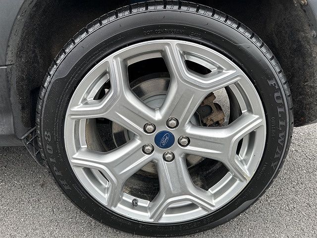 2019 Ford Escape Titanium image 9
