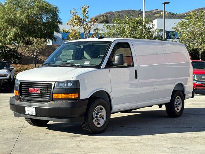 2025 GMC Savana