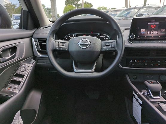 2026 Nissan Rogue S photo 7