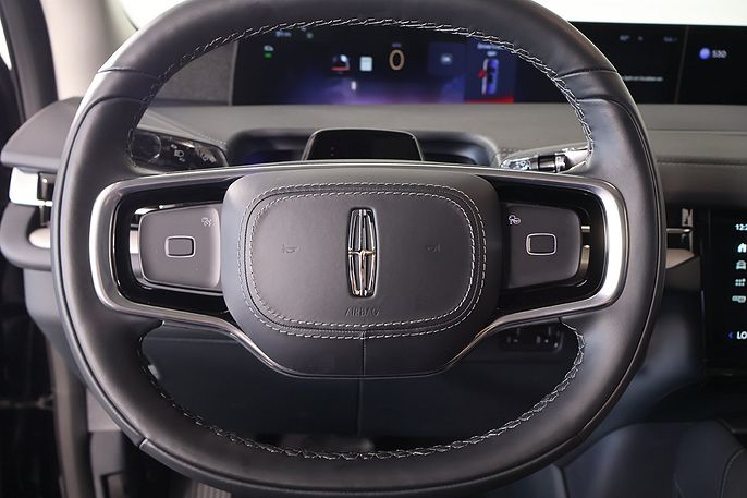 2027 Lincoln Navigator L