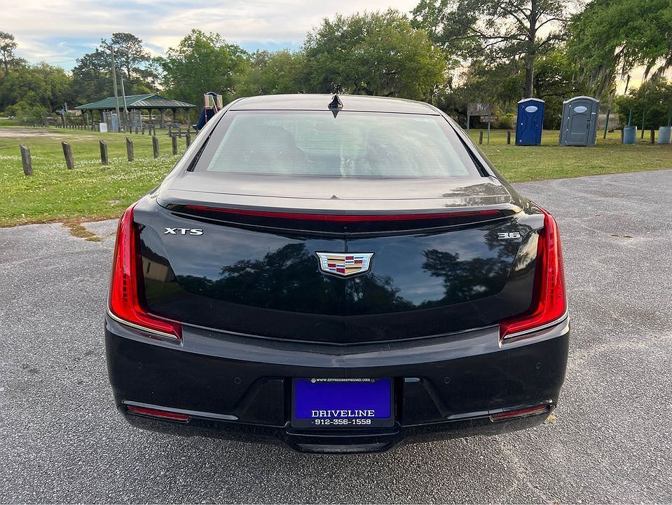 2019 Cadillac XTS Standard image 5