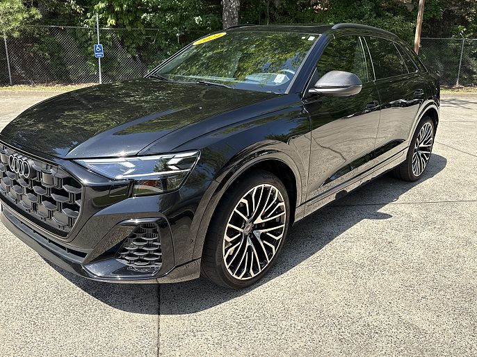 2024 Audi SQ8