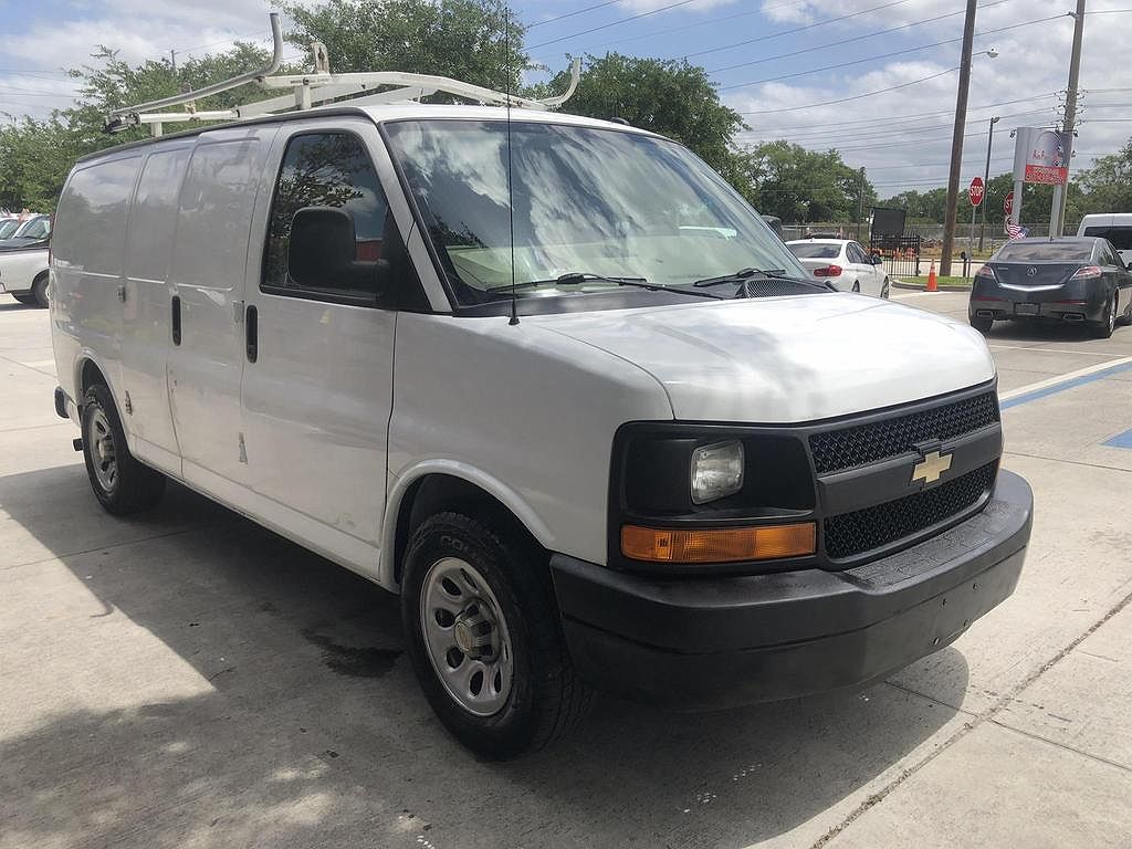 2014 Chevrolet Express 1500 image 5