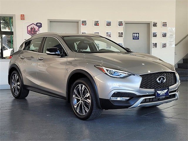 2017 Infiniti QX30