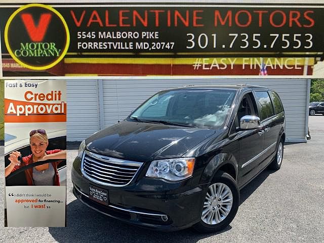 2015 Chrysler Town & Country Limited Edition image 0