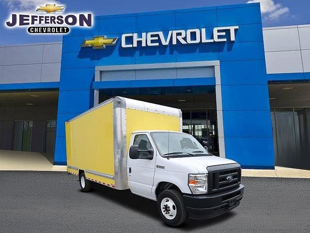 2022 Ford Econoline E-350 image 0