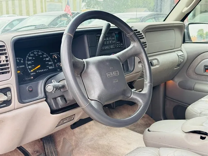 1999 GMC Suburban