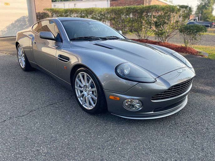 2005 Aston Martin V12 Vanquish