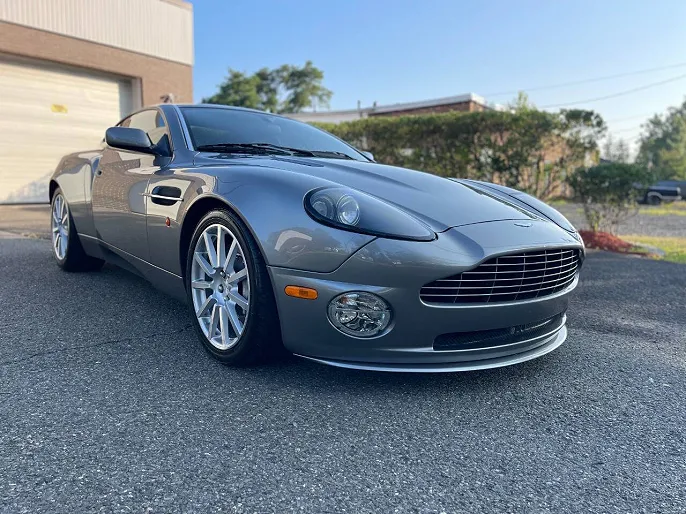 2005 Aston Martin V12 Vanquish