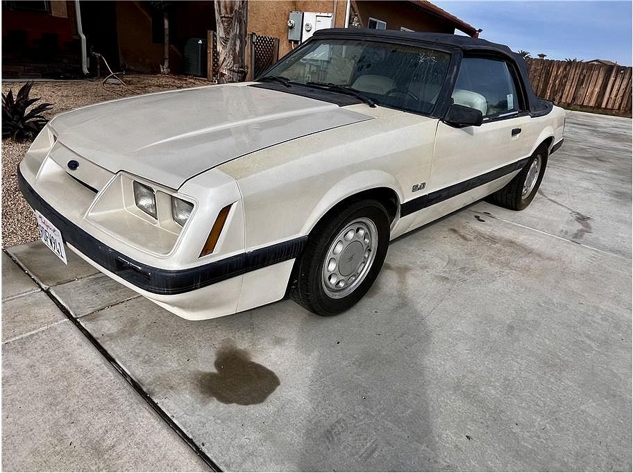 1986 Ford Mustang null image 0