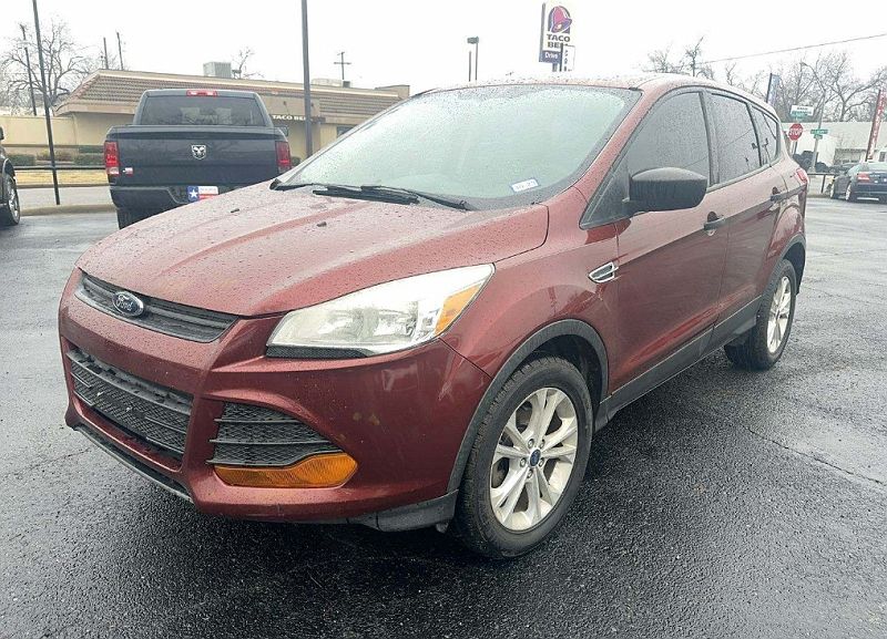 2014 Ford Escape S image 0