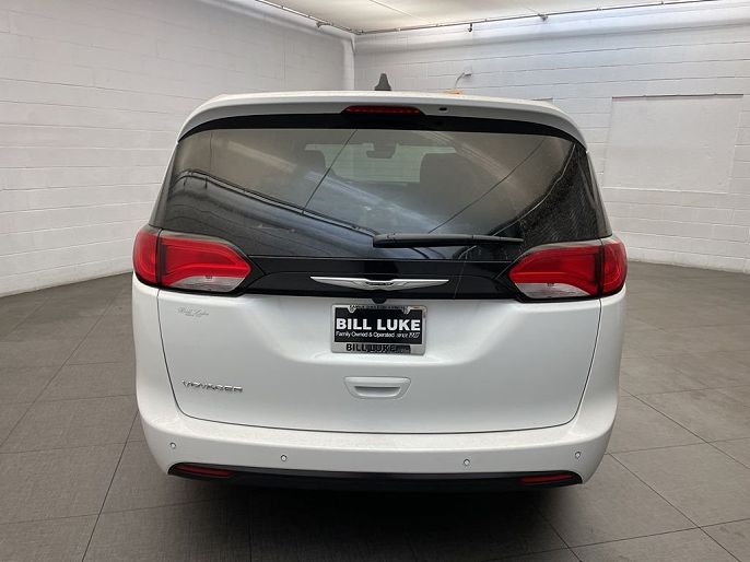 2026 Chrysler Voyager