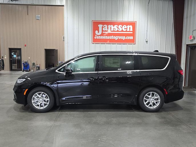 2026 Chrysler Pacifica