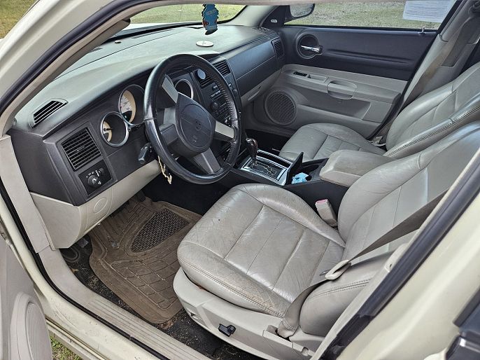 2005 Dodge Magnum