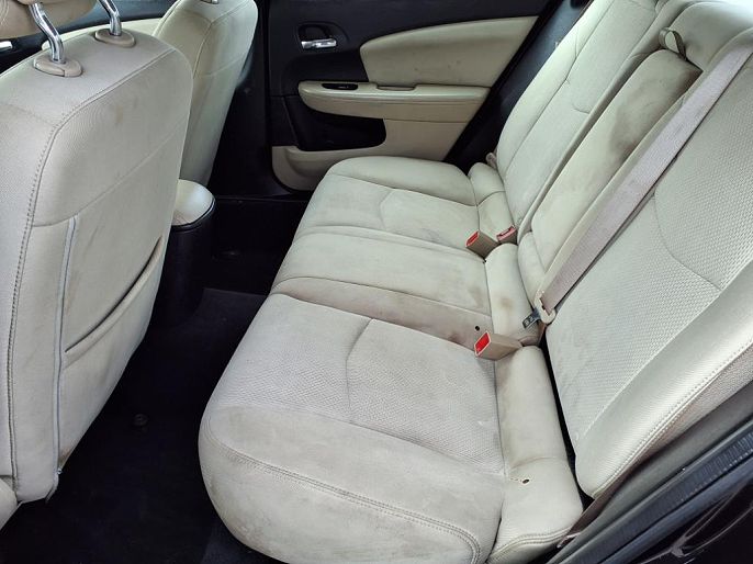 2013 Chrysler 200
