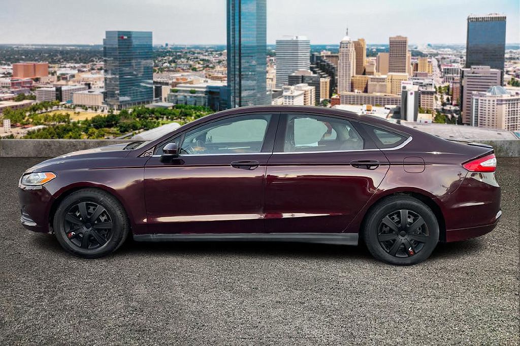 2013 Ford Fusion S image 1