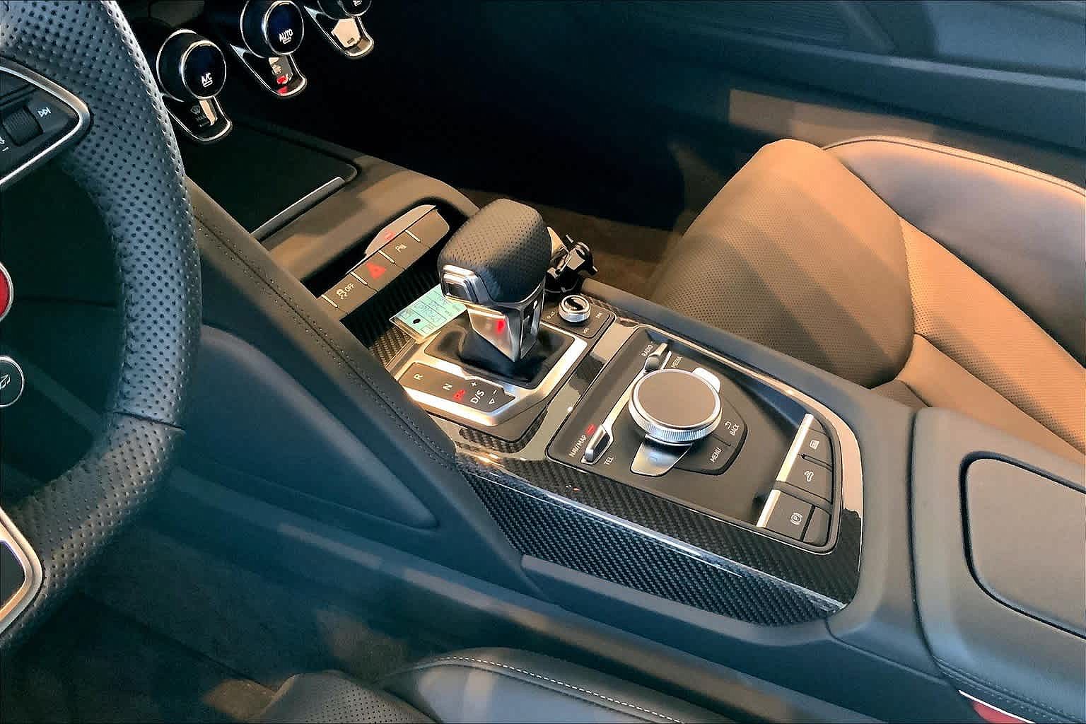 2023 Audi R8 5.2 image 13
