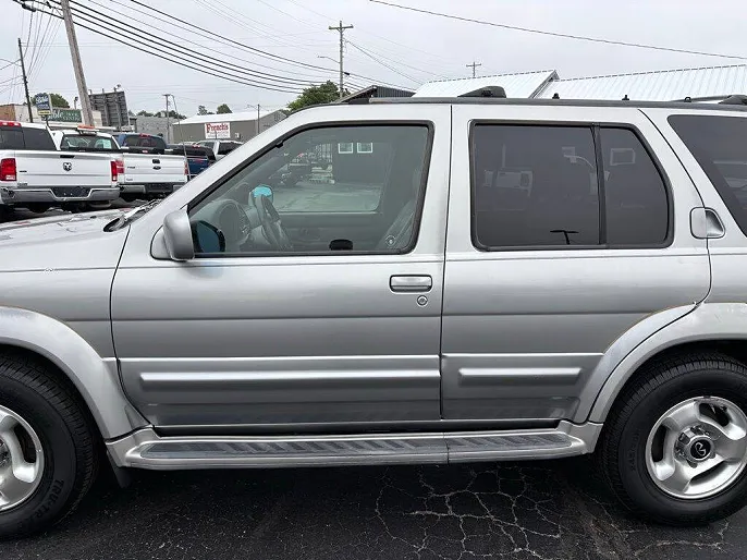 1999 Infiniti QX4