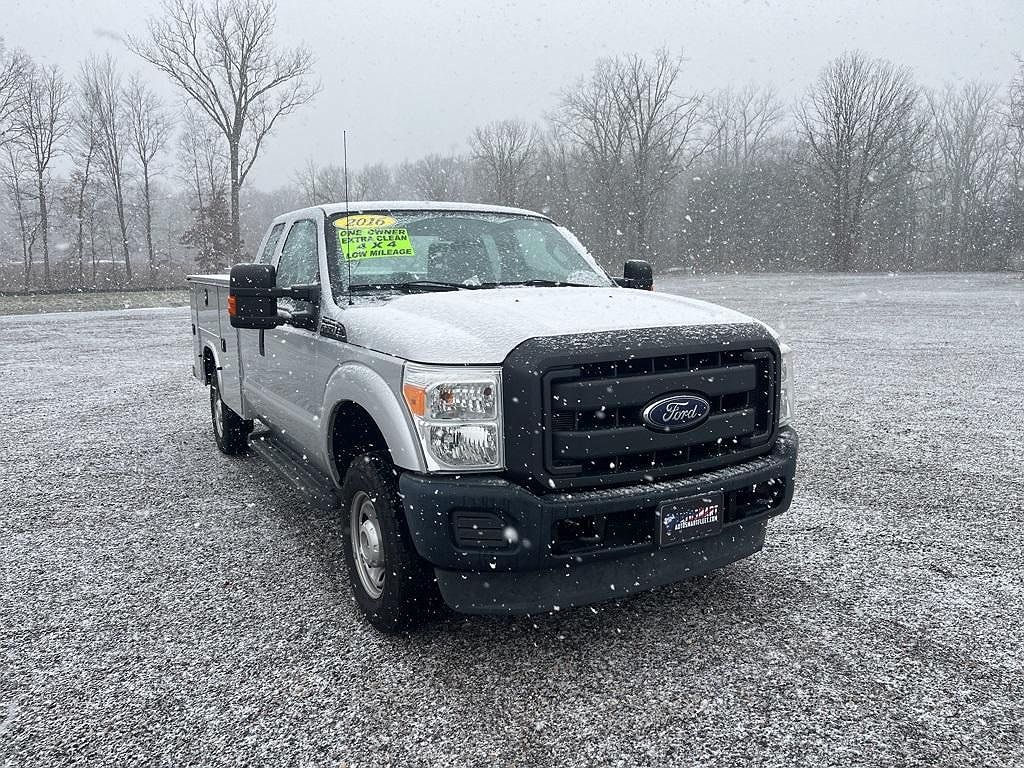 2016 Ford F-350 null image 0