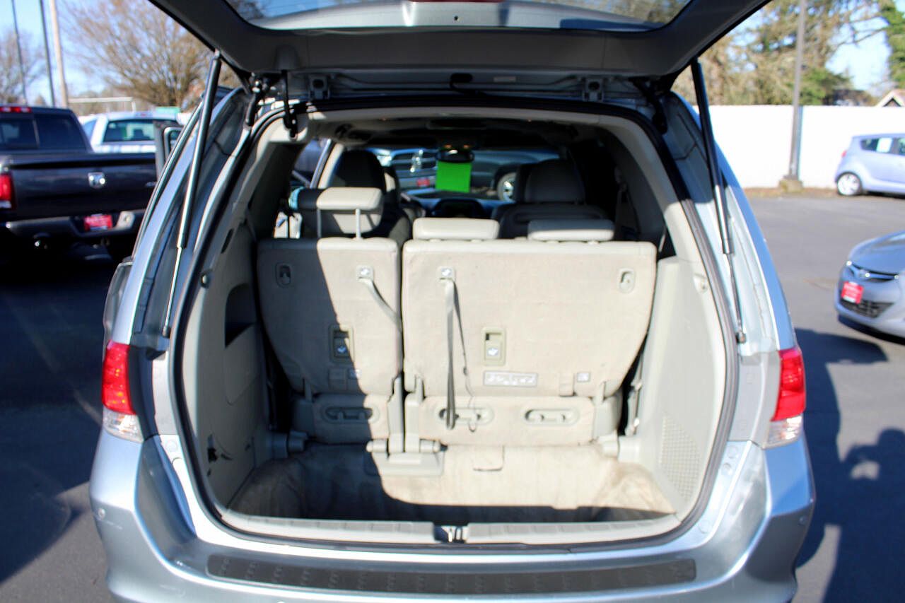 2008 Honda Odyssey Touring image 13