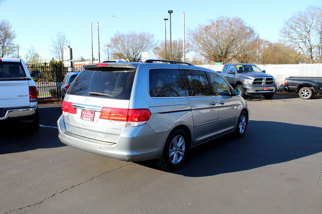 2008 Honda Odyssey Touring image 3