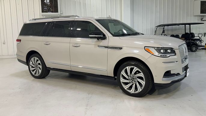2022 Lincoln Navigator L