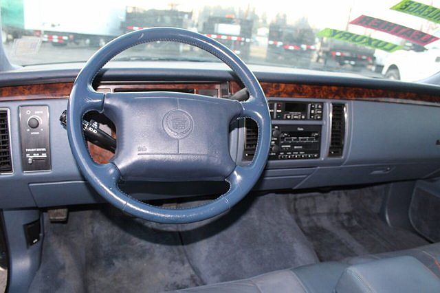 1995 Cadillac Fleetwood null image 7