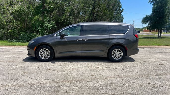2021 Chrysler Voyager