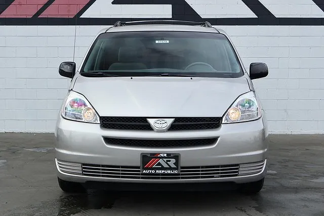 2004 Toyota Sienna