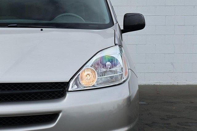 2004 Toyota Sienna