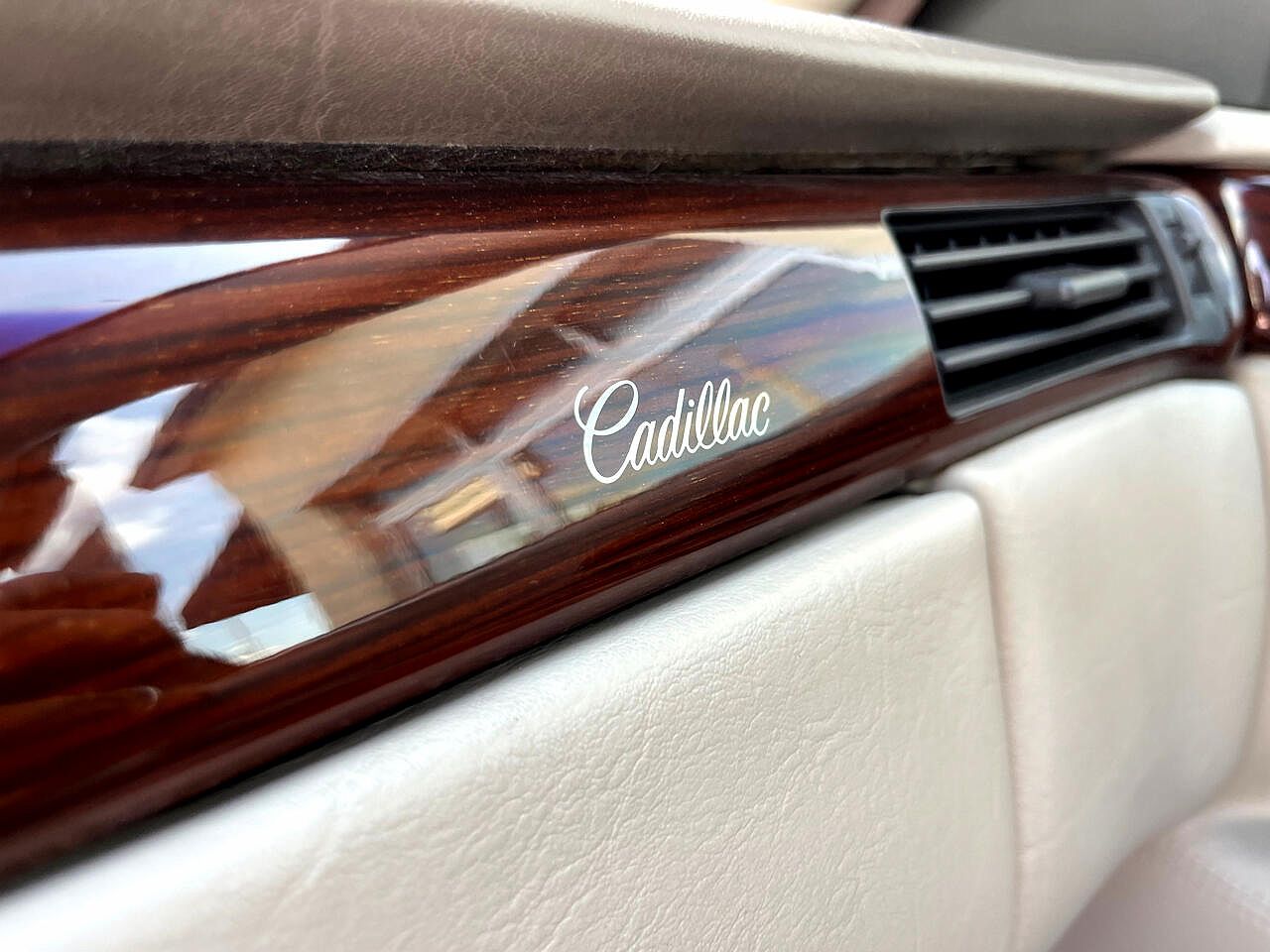 1996 Cadillac Eldorado Touring image 29