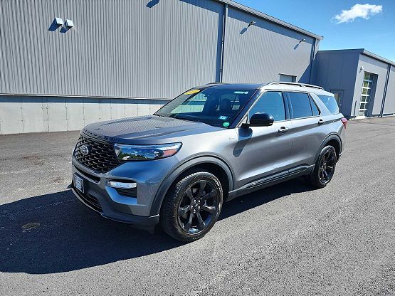 2022 Ford Explorer ST-Line photo 8