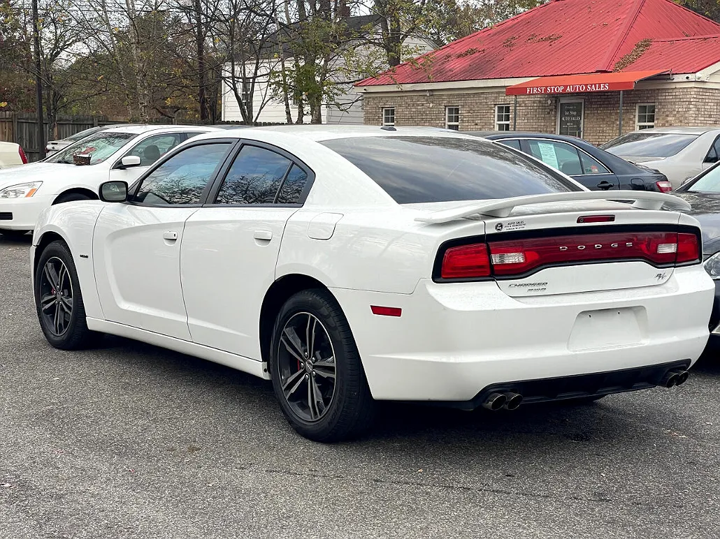 2014 Dodge Charger R/T image 2
