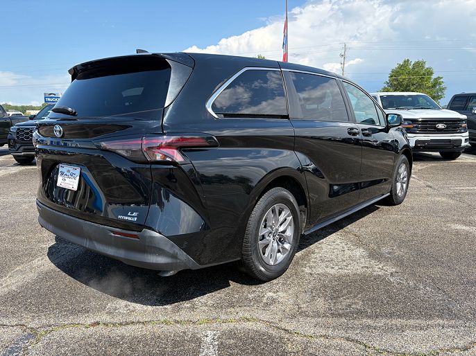 2023 Toyota Sienna