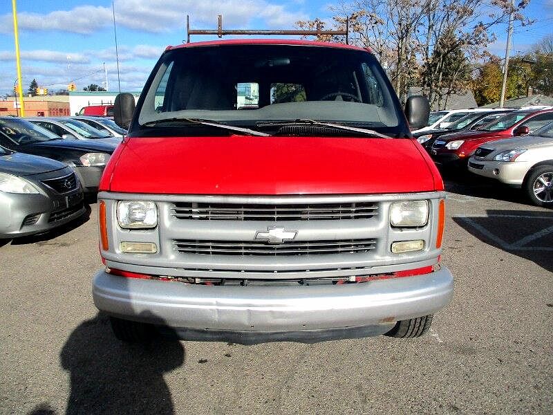 1997 Chevrolet Express 3500 image 2