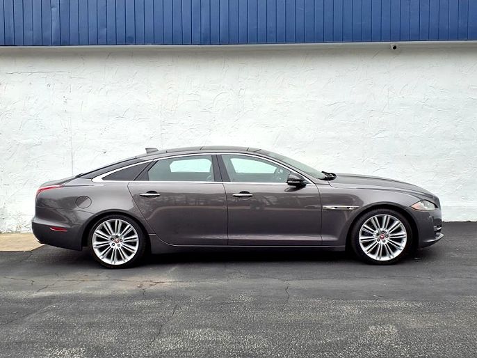 2016 Jaguar XJ