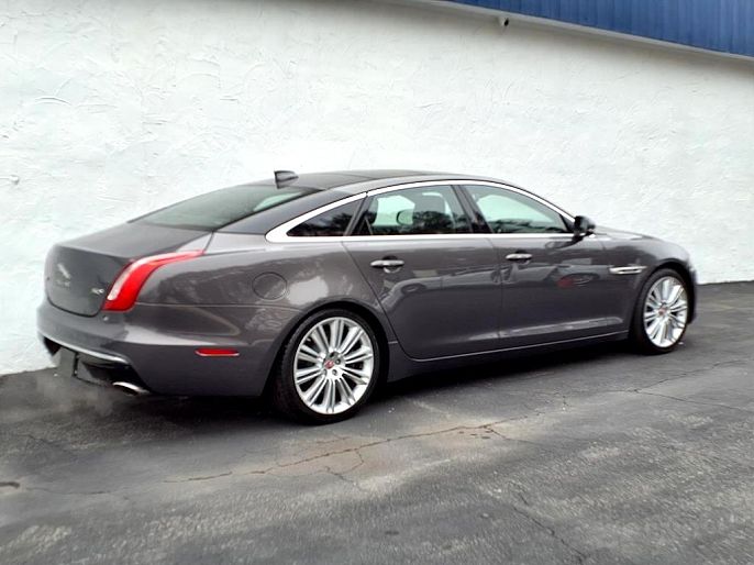 2016 Jaguar XJ