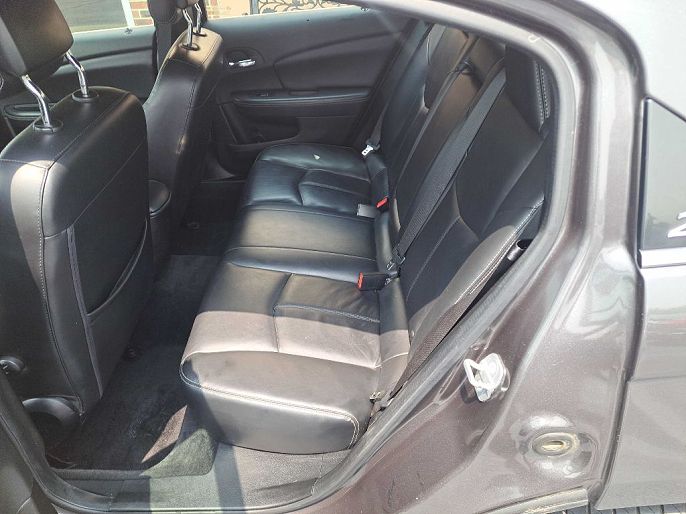 2014 Chrysler 200
